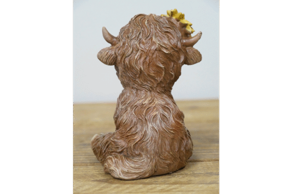 Sitting Highland Cow - Image 3