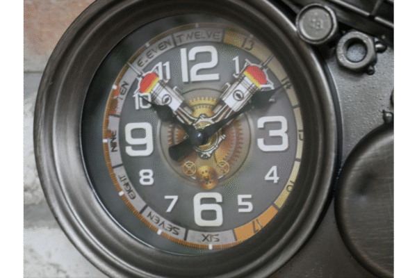 Small Engine Clock - Image 2